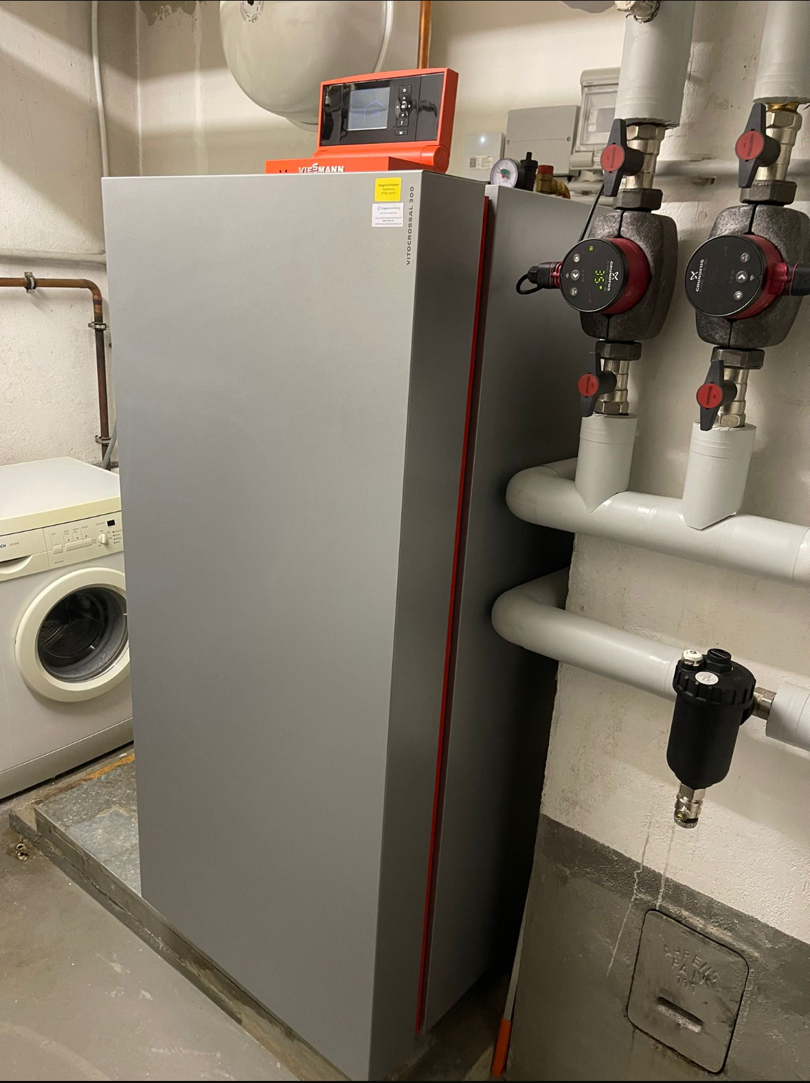 Gasbrennwerttherme mit integrierten Pufferspeicher