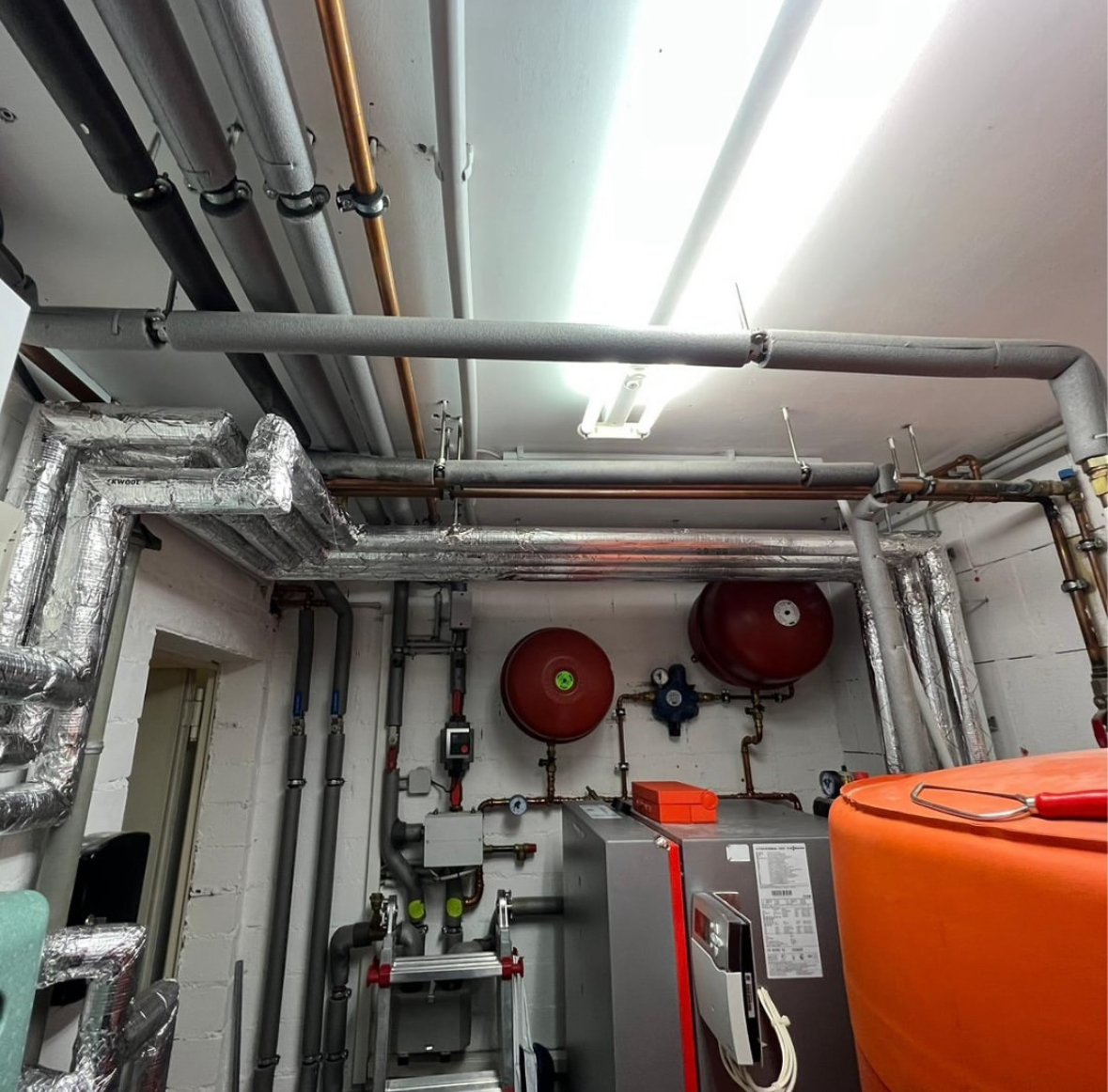 Rohrleitungen von HHS-Box zu Bestandsheizung