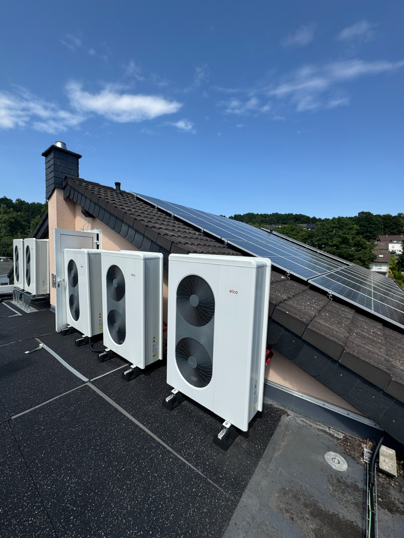 Mehrfamilienhaus - Kaskadierung Wärmepumpe mit HHS-Box